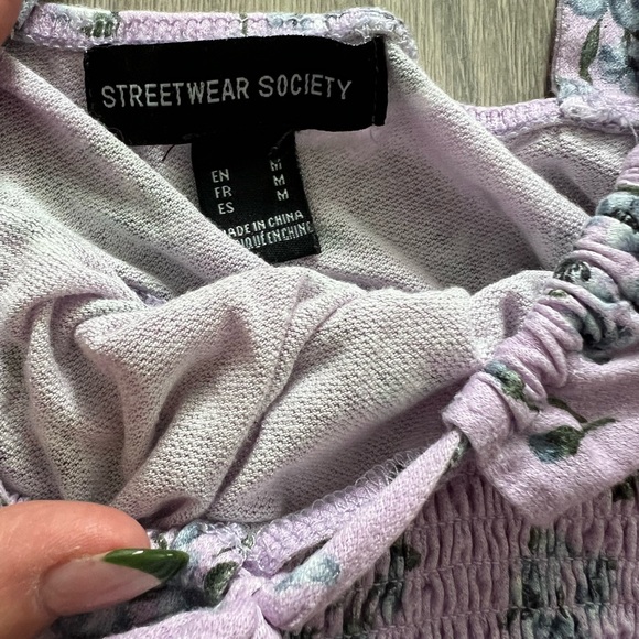 3/15$ Floral tank top - Picture 2 of 2